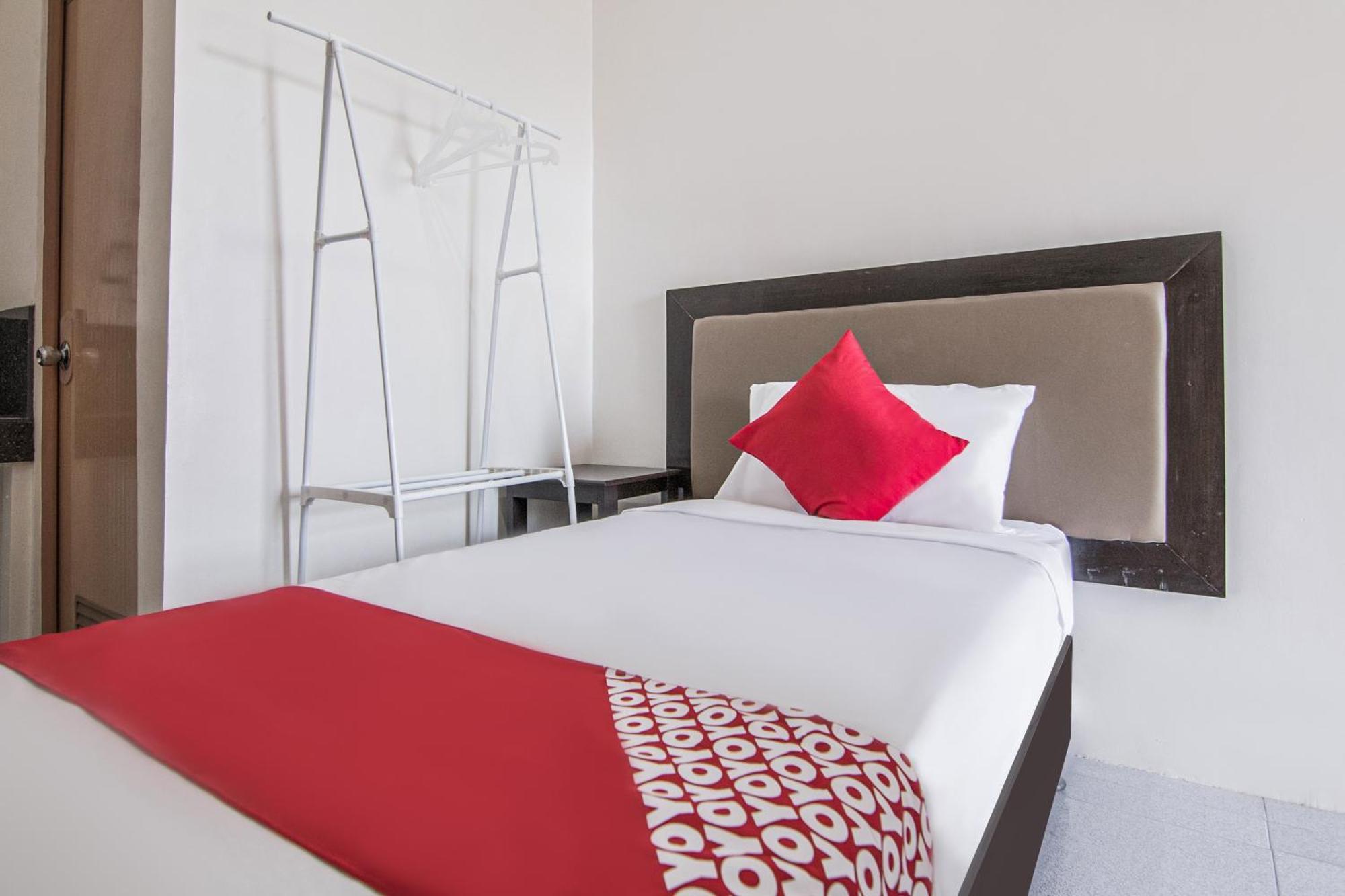 OYO 431 Apollo 11 Apartelle Pasay Esterno foto