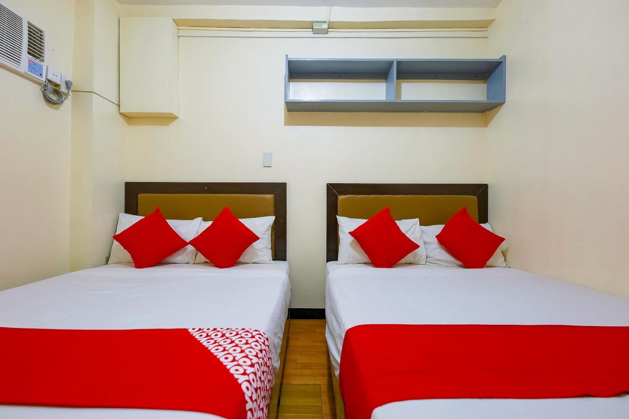 OYO 431 Apollo 11 Apartelle Pasay Esterno foto