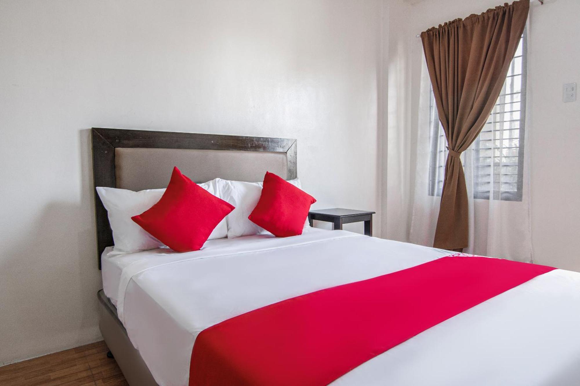 OYO 431 Apollo 11 Apartelle Pasay Esterno foto