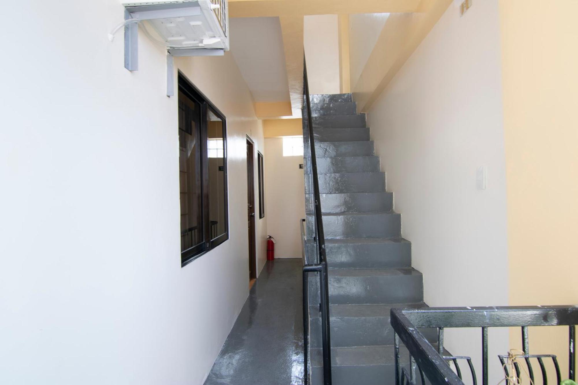 OYO 431 Apollo 11 Apartelle Pasay Esterno foto