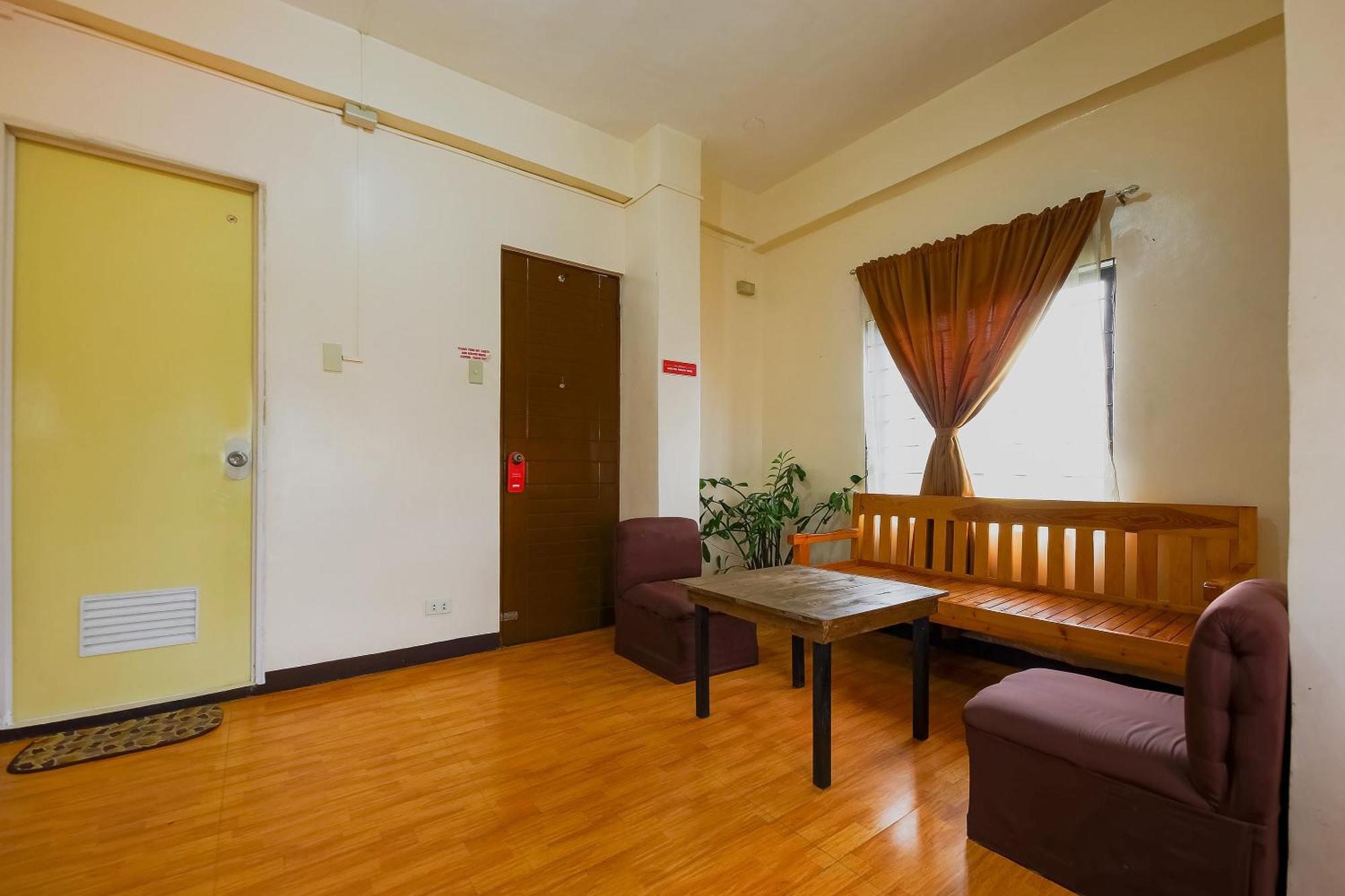 OYO 431 Apollo 11 Apartelle Pasay Esterno foto